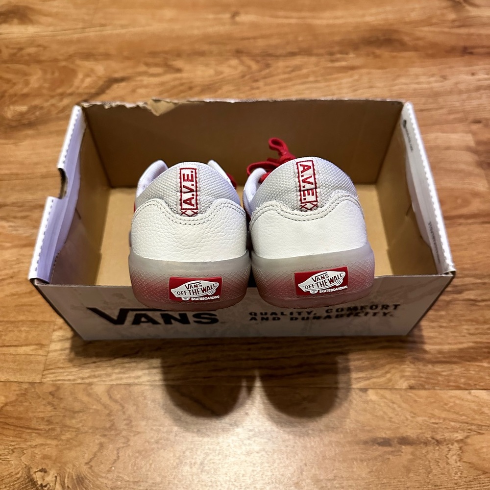 NWT Vans Sneakers - Picture 4 of 7